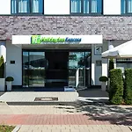 Express Airport By Ihg Hotell 3*