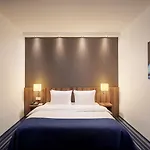 Express Airport By Ihg Hotell