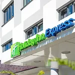不来梅机场快捷假日酒店