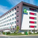 Express Airport By Ihg 3*