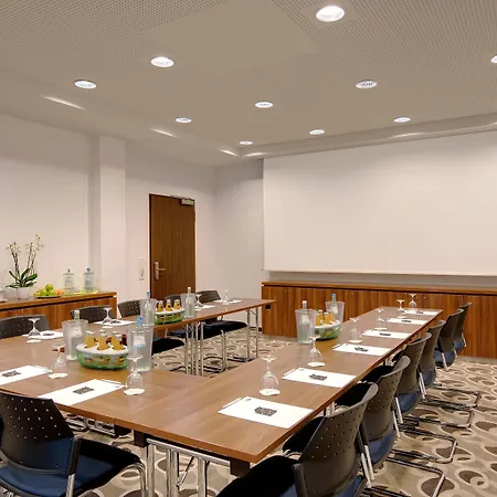 מלון Express Airport By Ihg ברמן
