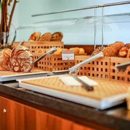 Express Airport By Ihg Hotel Bremen