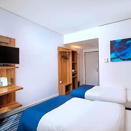 Express Airport By Ihg Hotel Bremen