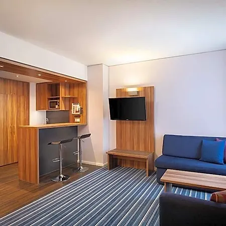 Hotel Express Airport By Ihg