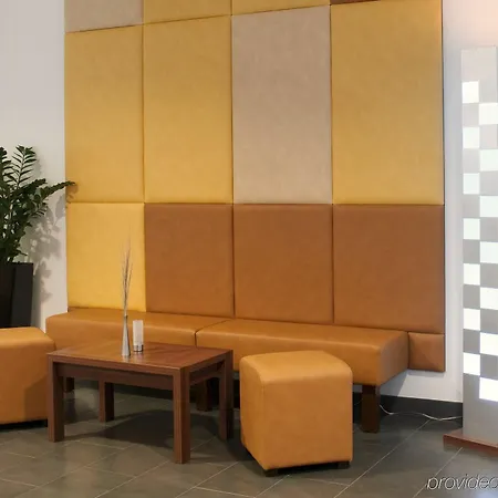 מלון Express Airport By Ihg ברמן