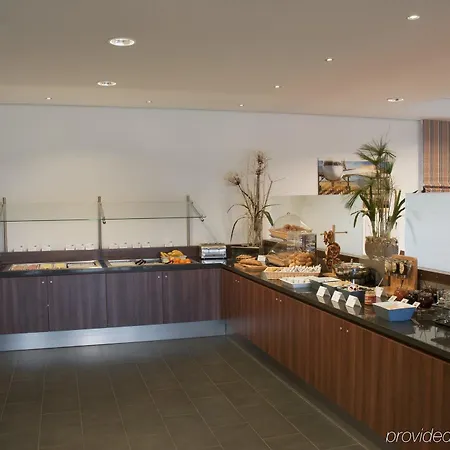 Express Airport By Ihg ברמן