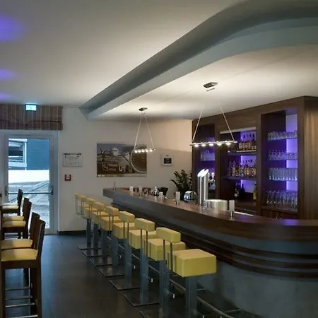 Hotell Express Airport By Ihg