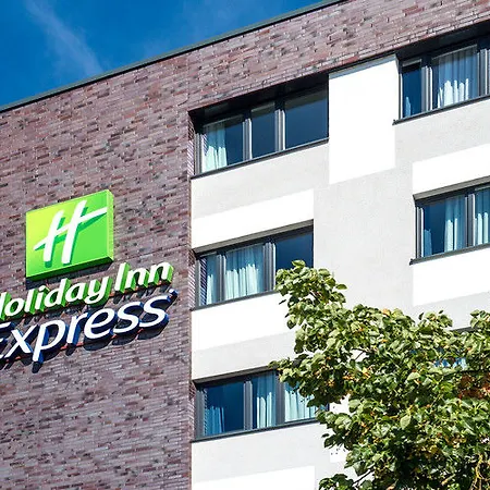 Express Airport By Ihg ברמן