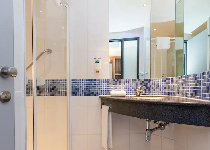 Express Airport By Ihg Hotel Brema