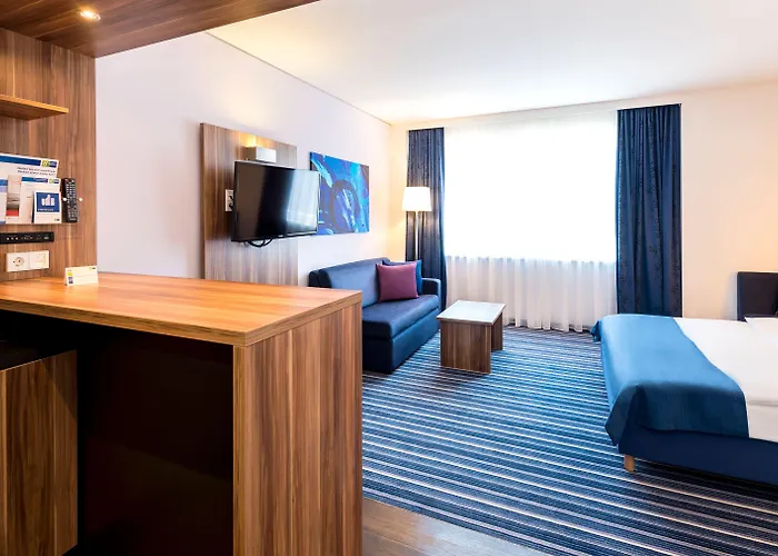 Hotel Express Airport By Ihg