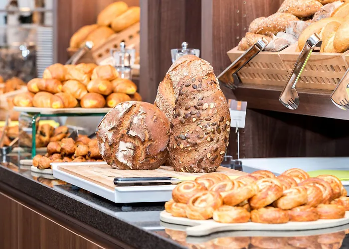 Express Airport By Ihg ברמן