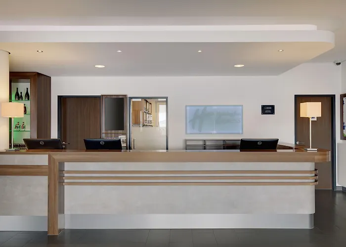 מלון Express Airport By Ihg ברמן