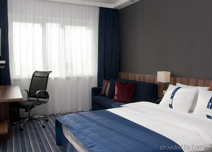 Hotel Express Airport By Ihg Brema