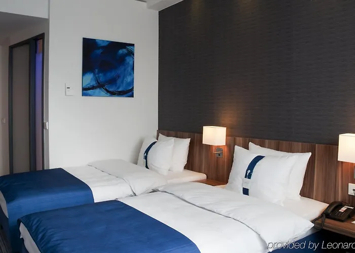 מלון Express Airport By Ihg