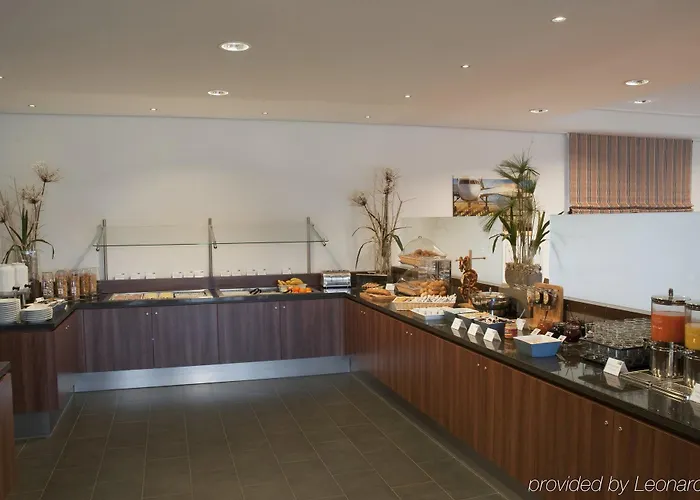 Express Airport By Ihg ברמן