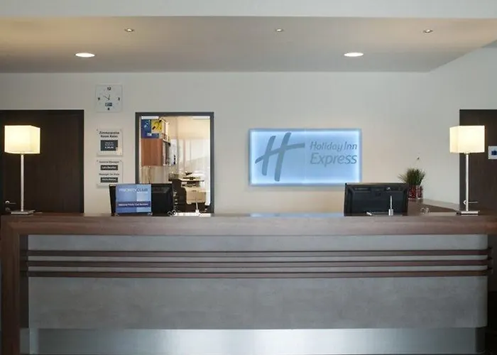 ホリデイ エクスプレス エアポート