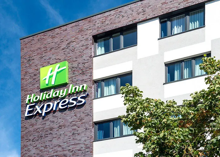 Express Airport By Ihg ברמן