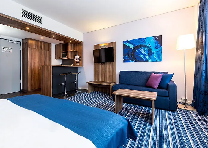 מלון Express Airport By Ihg