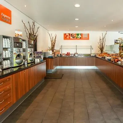 מלון Express Airport By Ihg