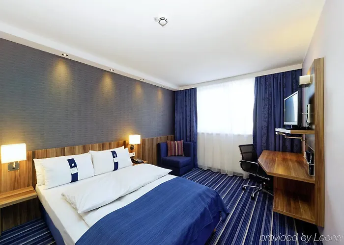 Hotel Express Airport By Ihg Brema